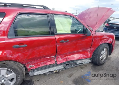 2010 Ford Escape Xlt из США, поврежденный, VIN 1FMCU9DG3AKA45268